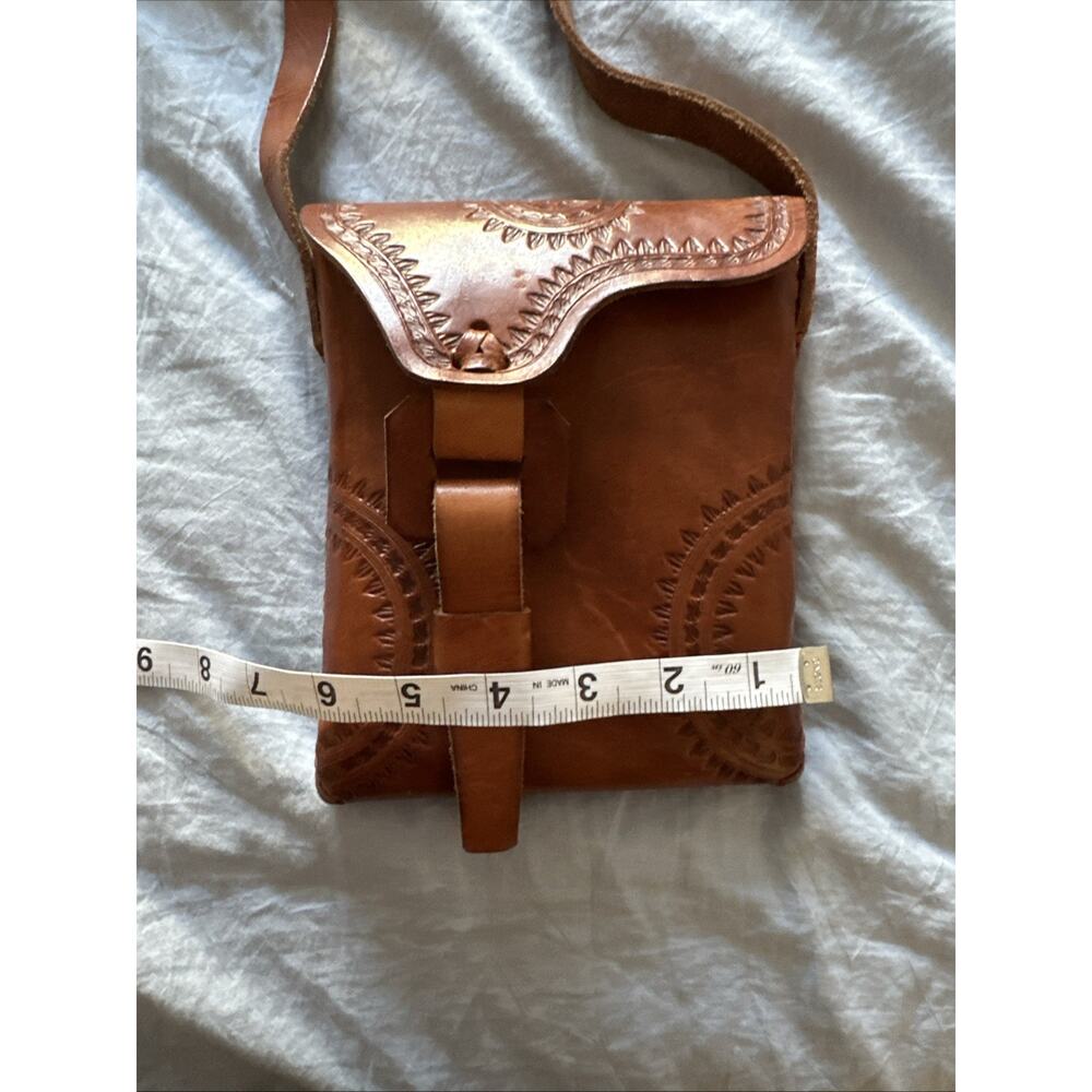 Vintage Handcrafted Brown Leather Crossbody Pouch Bag - Picture 8 of 8